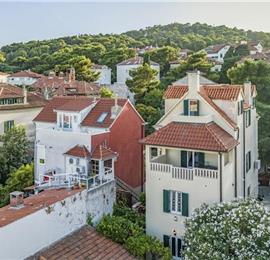 4-5 bedroom villa with Split City and Sea Views sleeps 8-10